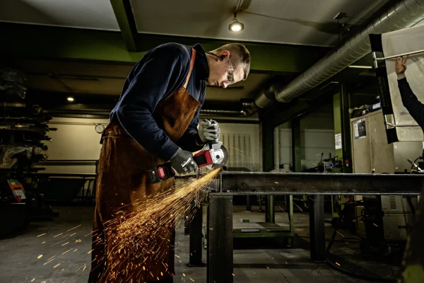 125mm Cordless Angle Grinder 18.0V Light Duty - Image 3