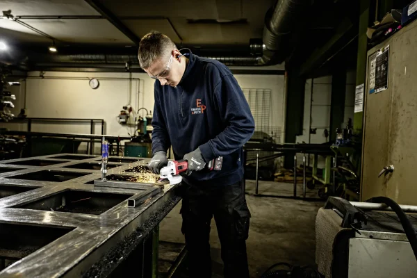 125mm Cordless Angle Grinder 18.0V Light Duty - Image 5